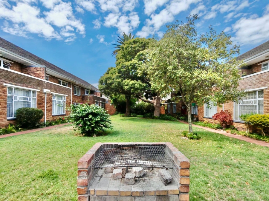 2 Bedroom Property for Sale in Kenilworth Western Cape